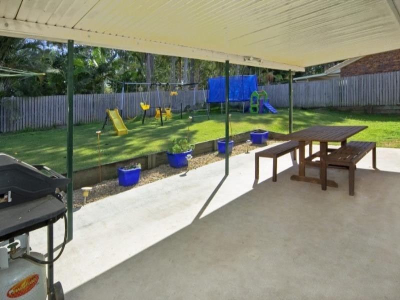 27 Redgum Drive, Regents Park QLD 4118