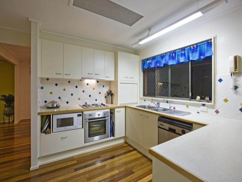 3 Vicki Place, Wishart QLD 4122