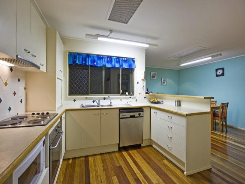 3 Vicki Place, Wishart QLD 4122