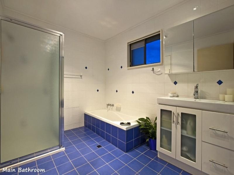 3 Vicki Place, Wishart QLD 4122