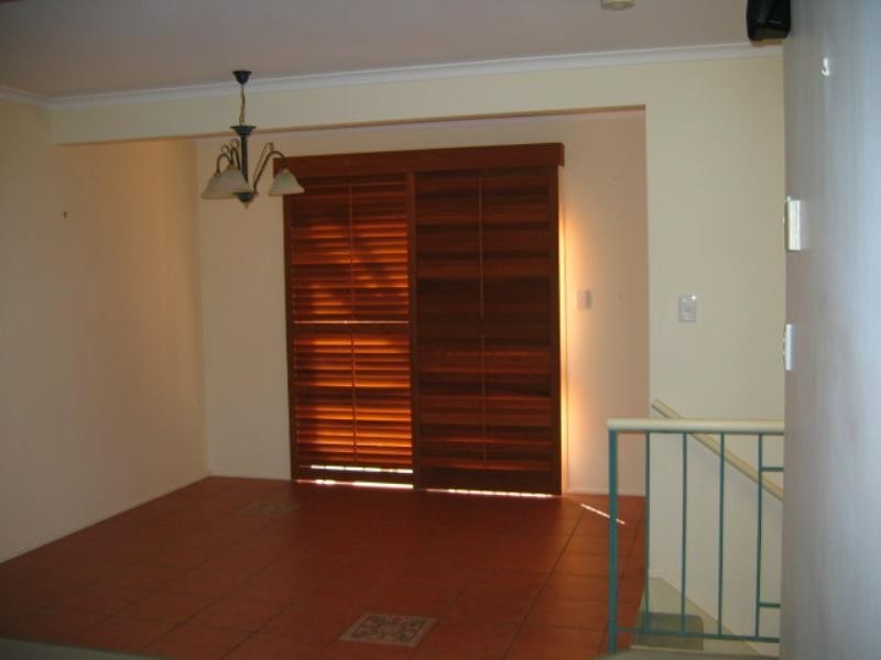 1/70 Crest Street, Mount Gravatt East QLD 4122