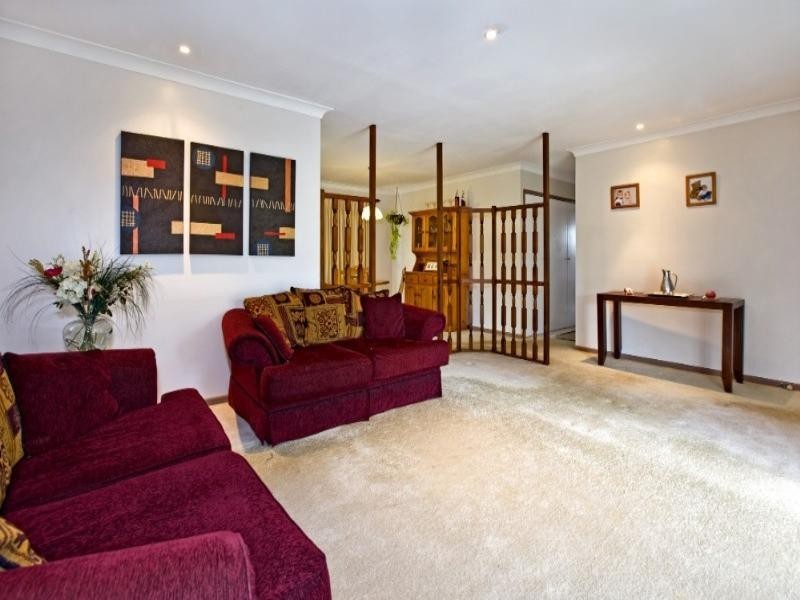 9 Narelle Crescent, Rochedale South QLD 4123