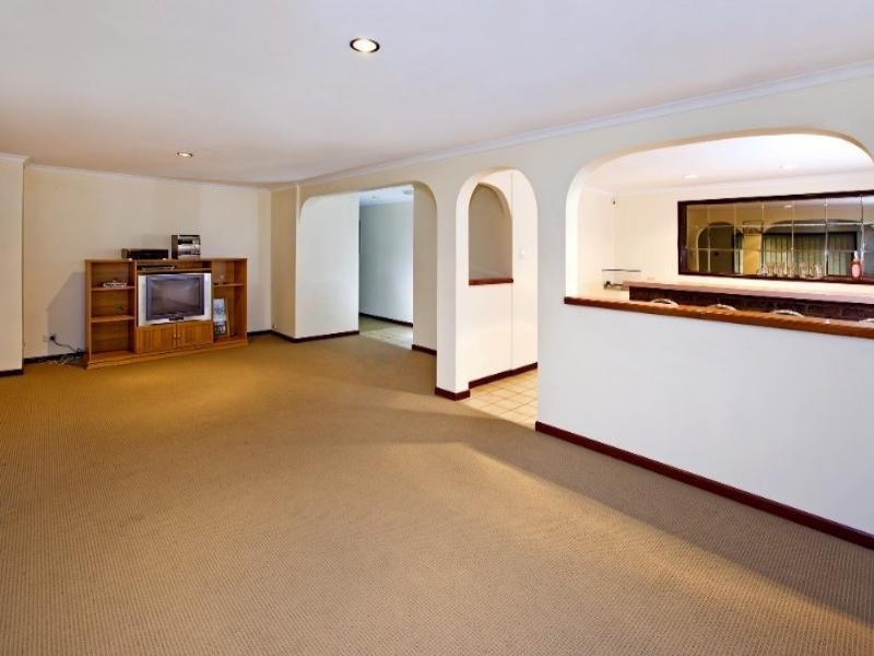 9 Narelle Crescent, Rochedale South QLD 4123