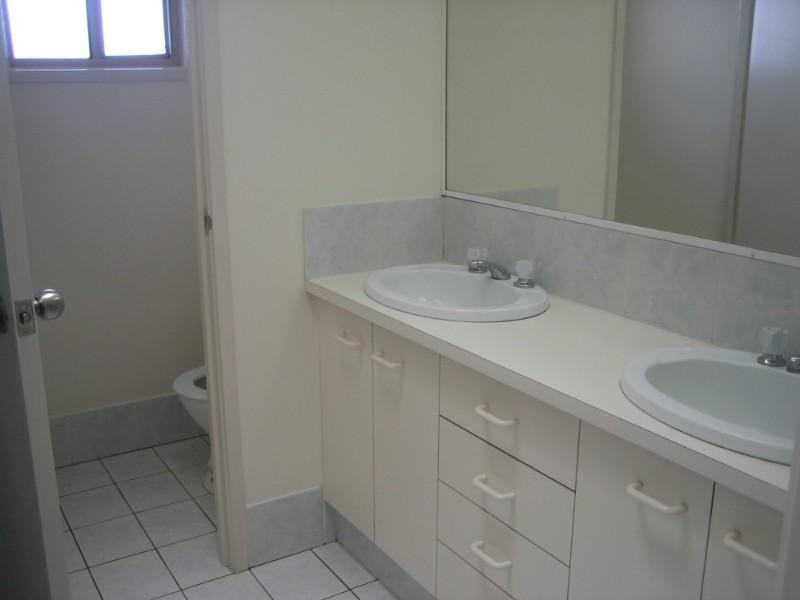 Tanah Merah QLD 4128