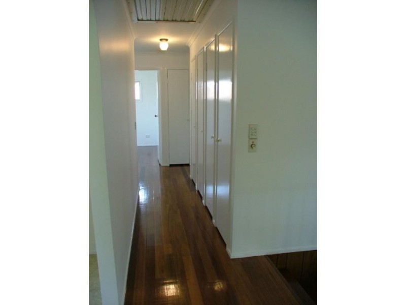 5 Vicki Place, Wishart QLD 4122