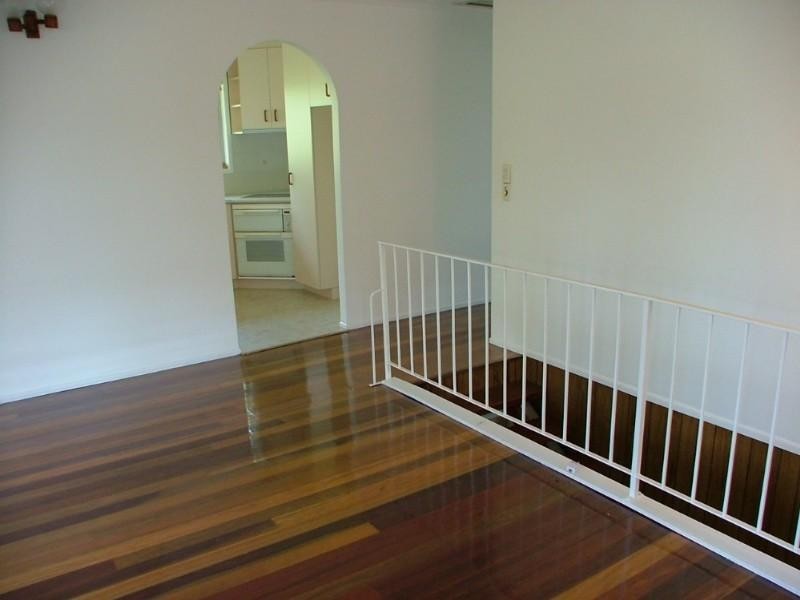 5 Vicki Place, Wishart QLD 4122