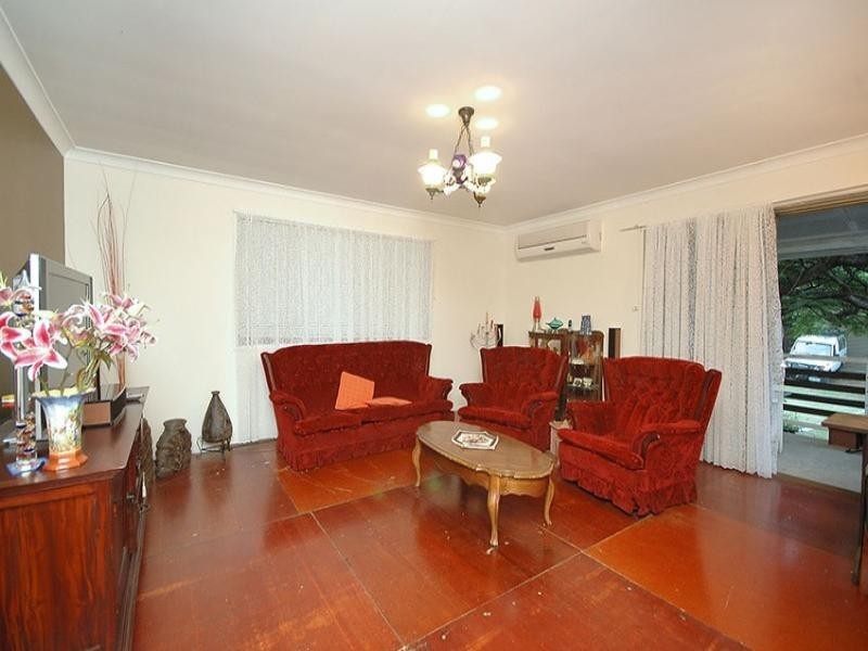 53 Palm Avenue, Holland Park West QLD 4121