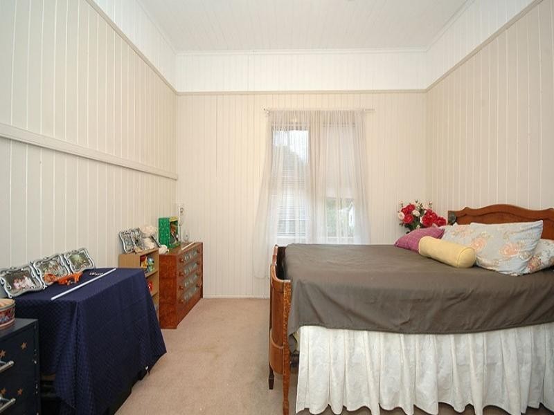 53 Palm Avenue, Holland Park West QLD 4121