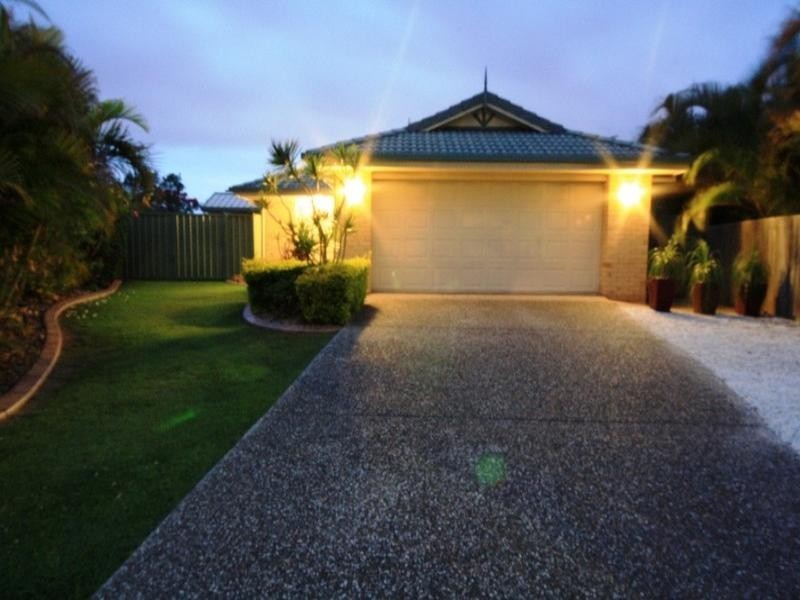 12 Lake Breeze Drive, Loganholme QLD 4129