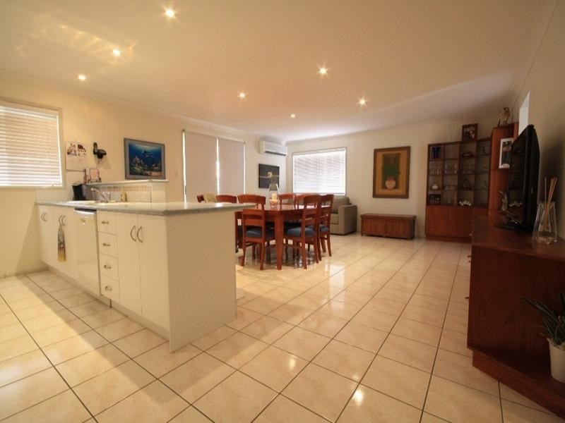 12 Lake Breeze Drive, Loganholme QLD 4129