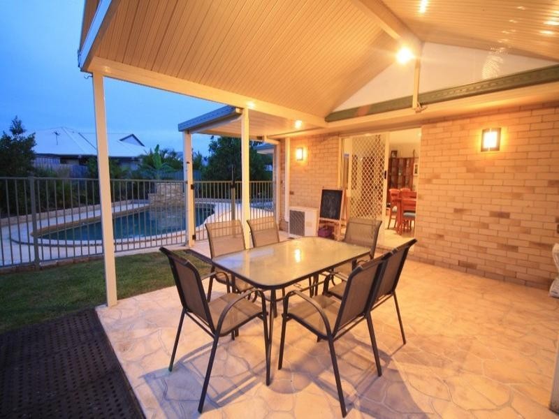 12 Lake Breeze Drive, Loganholme QLD 4129