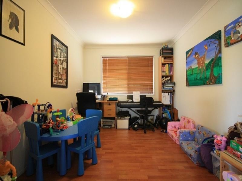 12 Lake Breeze Drive, Loganholme QLD 4129