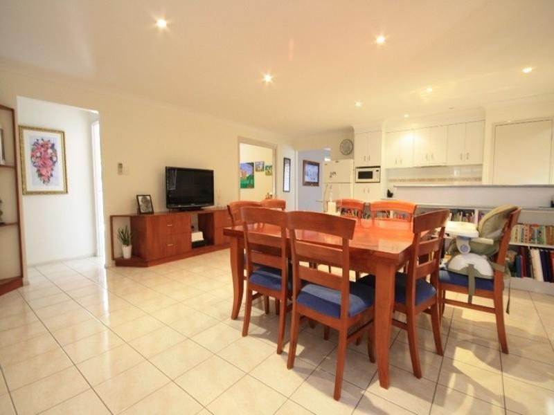 12 Lake Breeze Drive, Loganholme QLD 4129