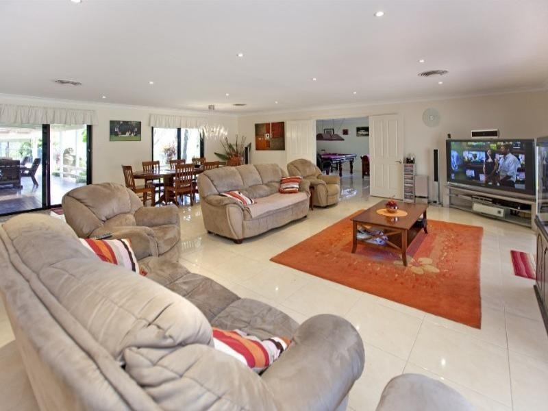 102 Alperton Road, Burbank QLD 4156