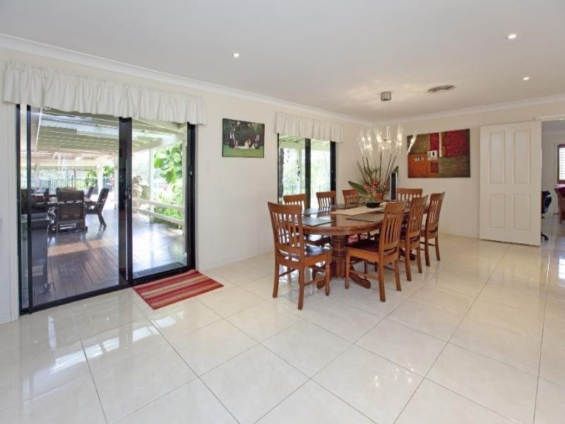 102 Alperton Road, Burbank QLD 4156