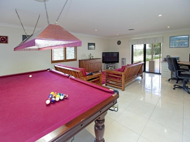 102 Alperton Road, Burbank QLD 4156