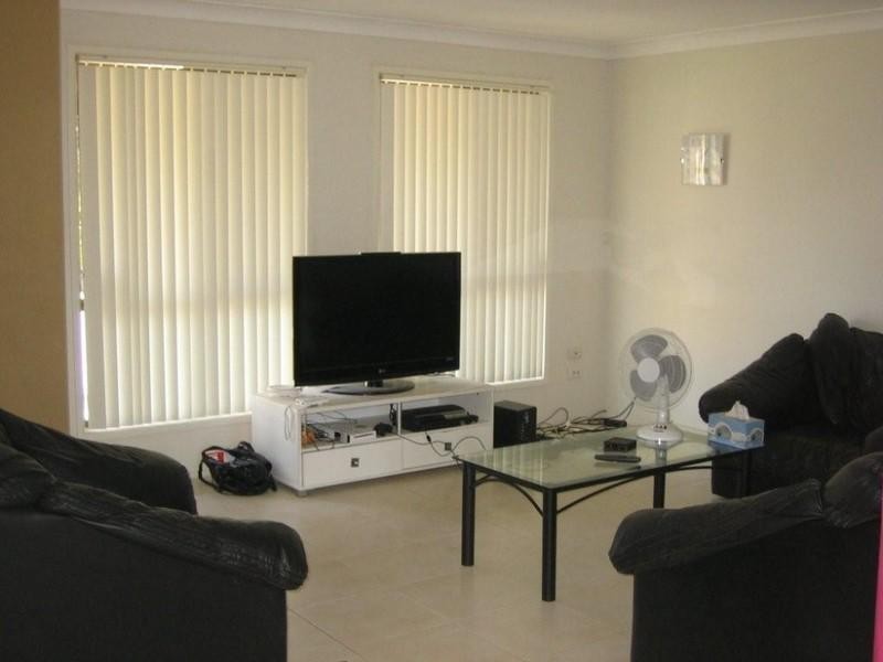 8 Bond Street, Rochedale South QLD 4123