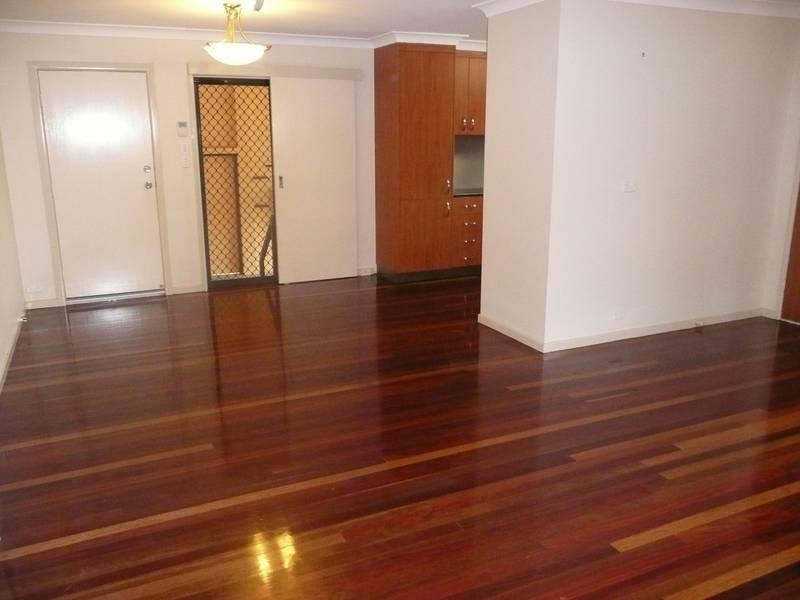 27 Montreal Street, Wishart QLD 4122