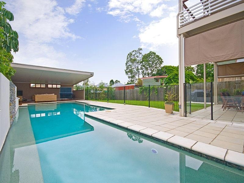 18 Vanda Street, Woolloongabba QLD 4102