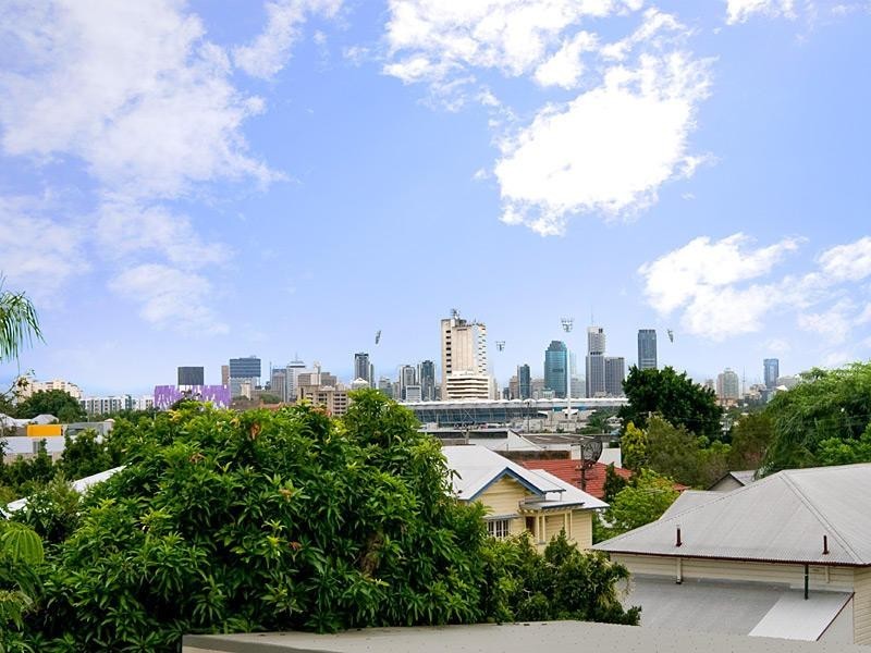 18 Vanda Street, Woolloongabba QLD 4102