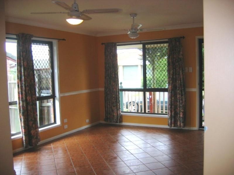 9 Wood Close, Loganholme QLD 4129