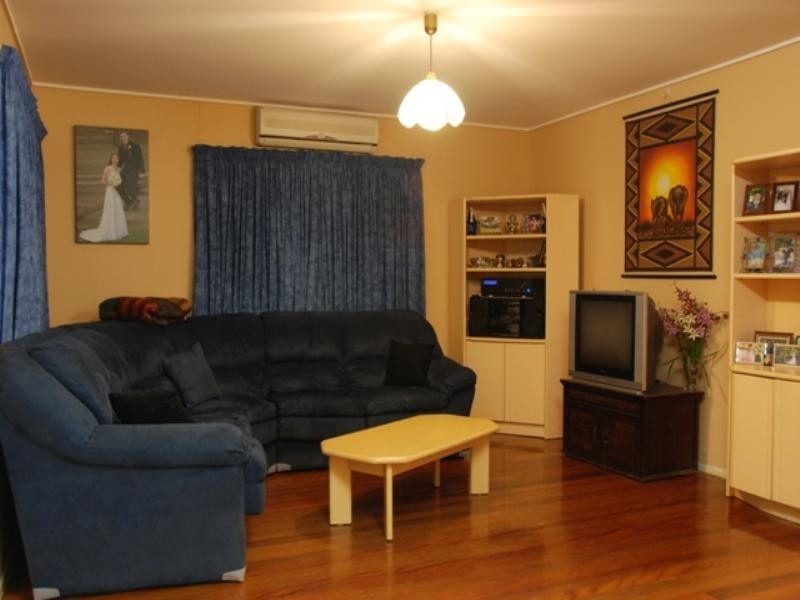 24A St Patrick Avenue, Kuraby QLD 4112