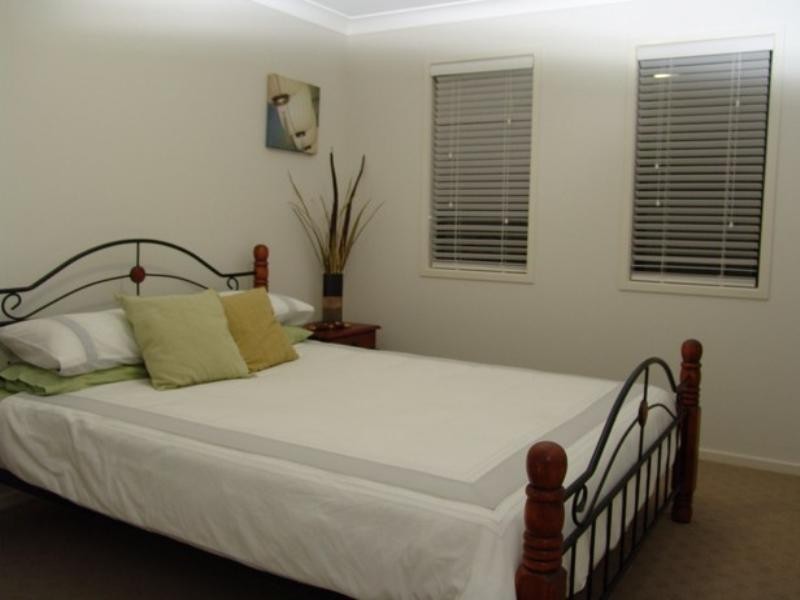 84 Ebony Crescent, Redland Bay QLD 4165