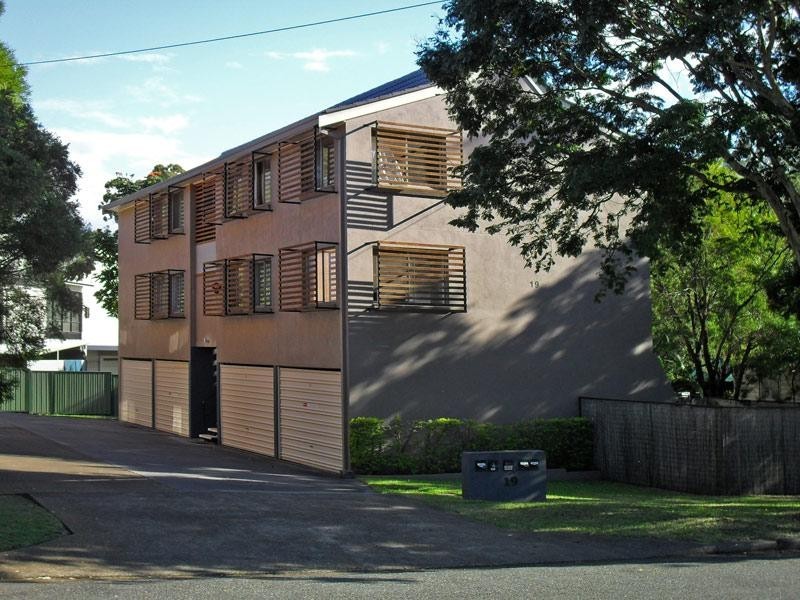 2/19 Woodville Place, Annerley QLD 4103