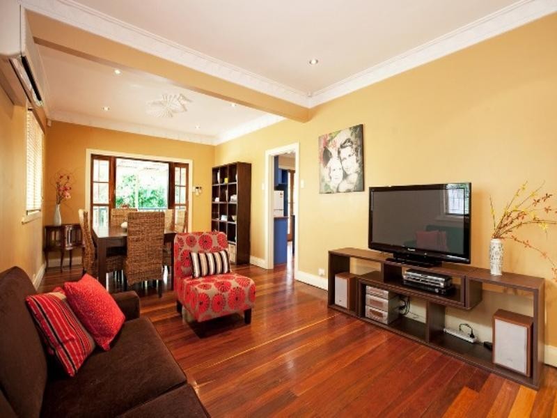 108 Goodwin Terrace, Moorooka QLD 4105