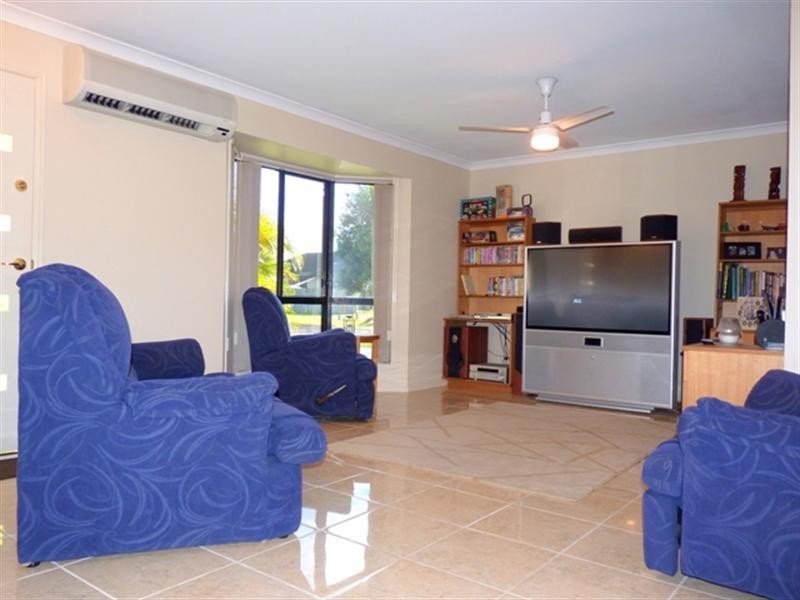 12 Ku-Ring-Gai Close, Loganholme QLD 4129