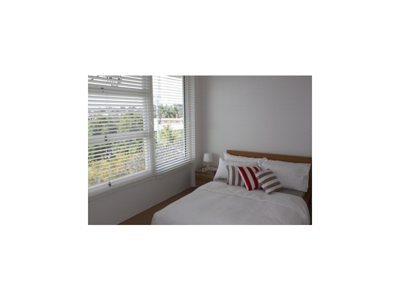 5/241 Cavendish Road, Coorparoo QLD 4151