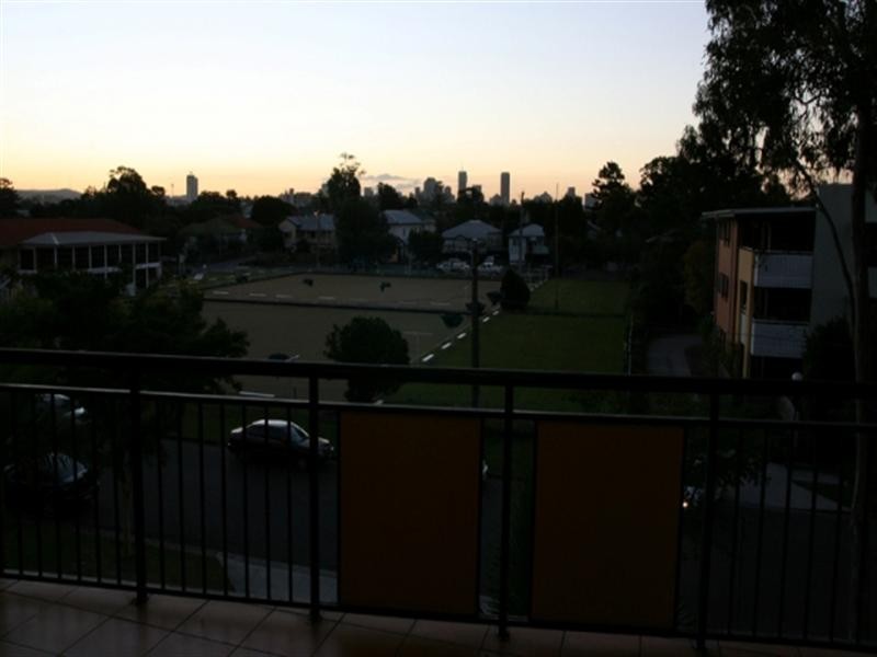 60/55 Harries Road, Coorparoo QLD 4151