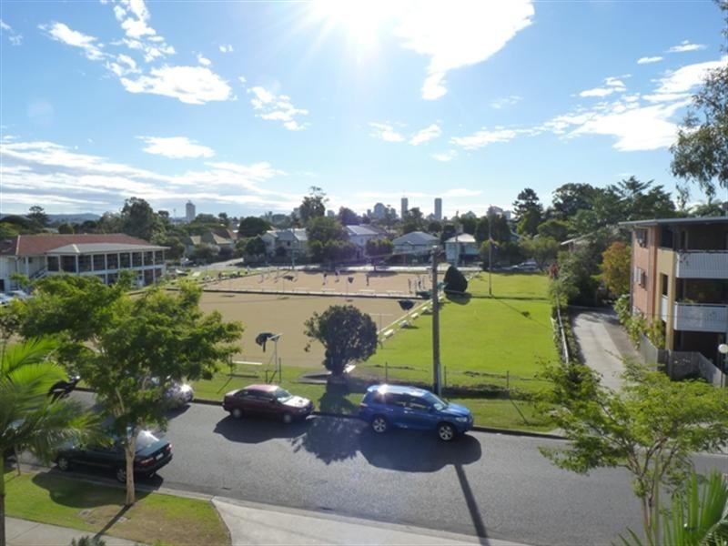 60/55 Harries Road, Coorparoo QLD 4151