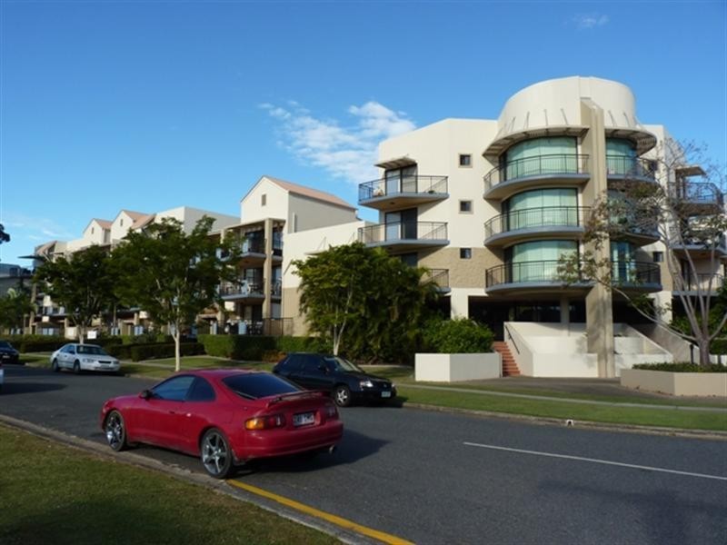 60/55 Harries Road, Coorparoo QLD 4151