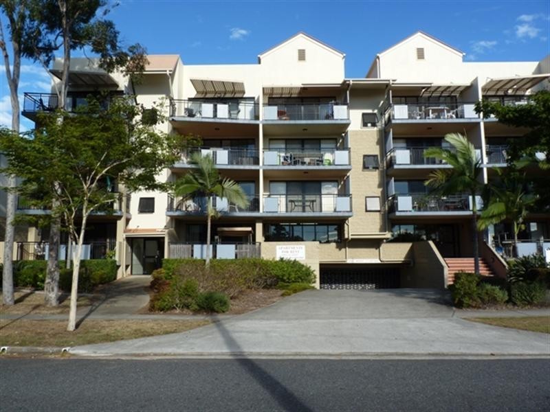 60/55 Harries Road, Coorparoo QLD 4151