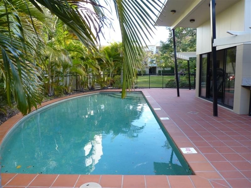 60/55 Harries Road, Coorparoo QLD 4151