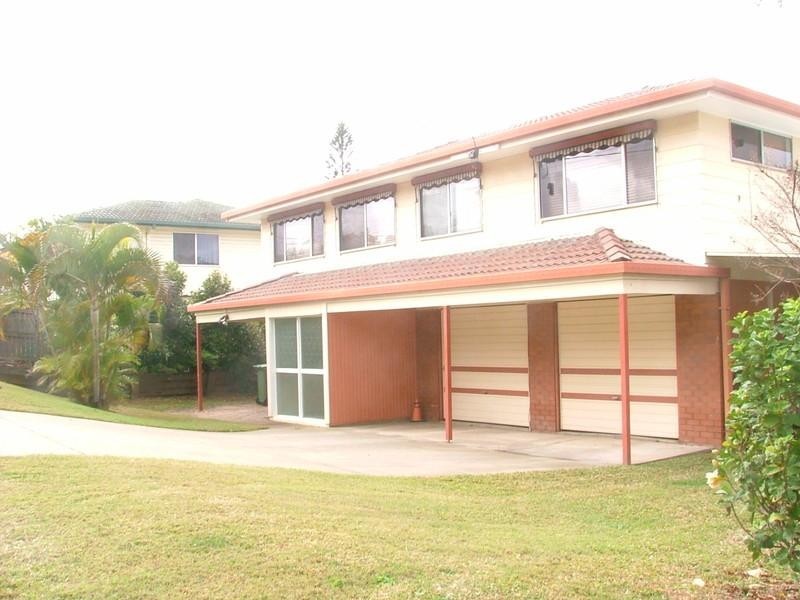 13 Kenthurst Crescent, Rochedale South QLD 4123