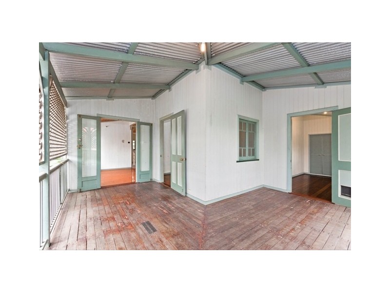 19 Cairns Street, East Brisbane QLD 4169