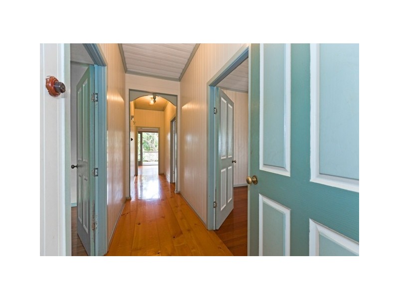 19 Cairns Street, East Brisbane QLD 4169