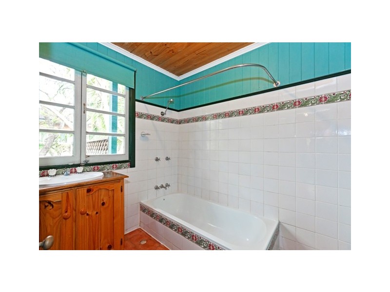 19 Cairns Street, East Brisbane QLD 4169