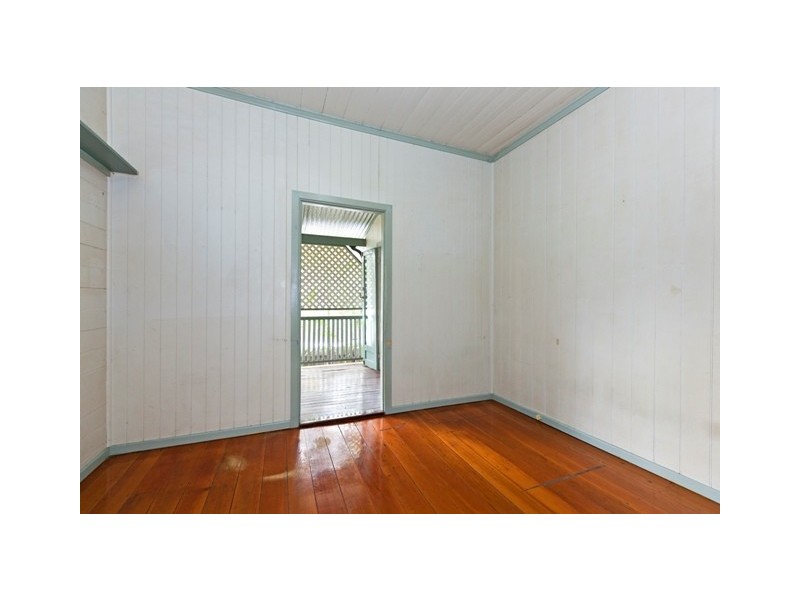 19 Cairns Street, East Brisbane QLD 4169