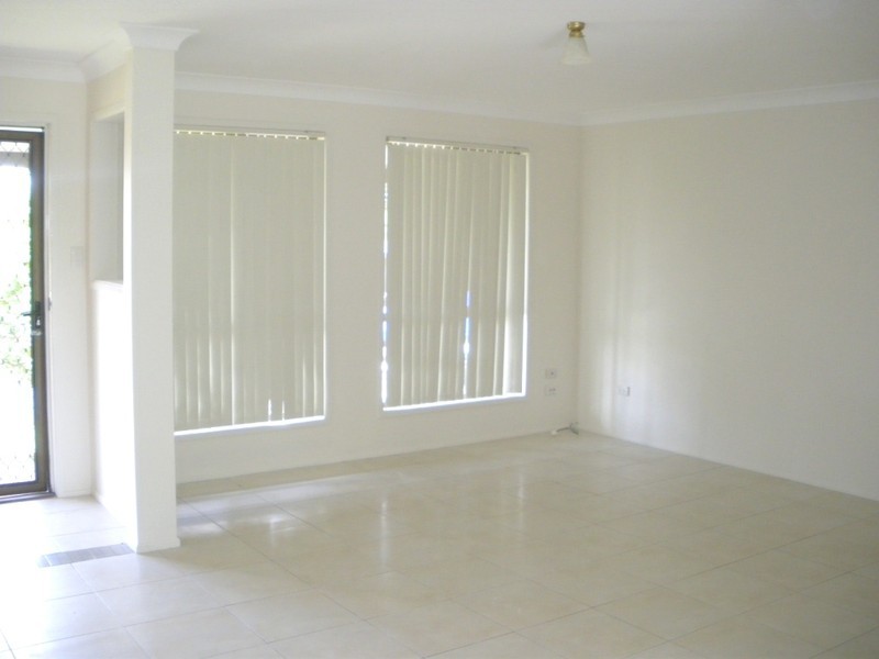 8 Bond Street, Rochedale South QLD 4123