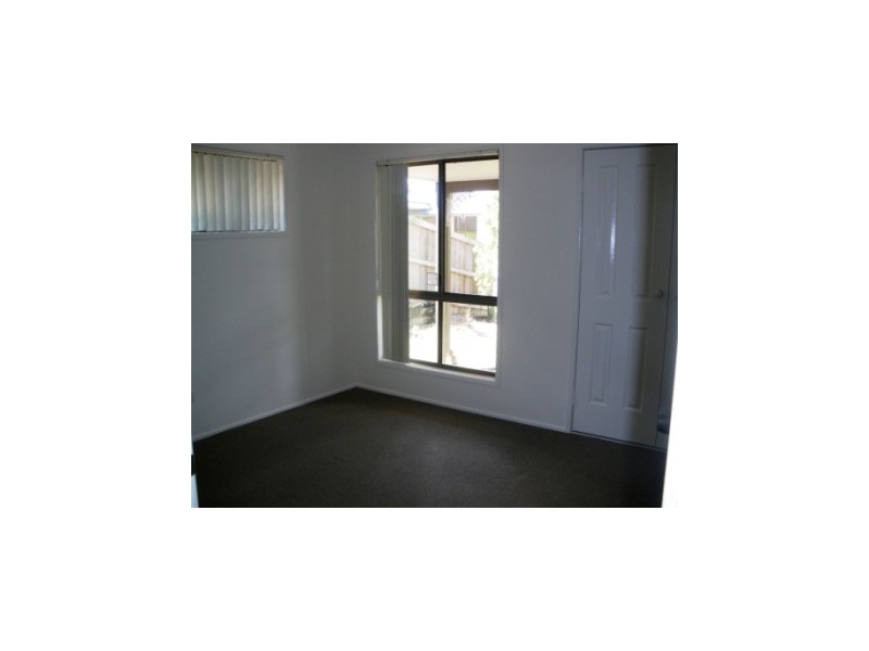 8 Bond Street, Rochedale South QLD 4123