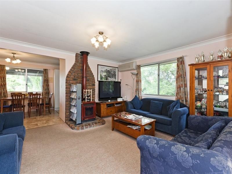 6 Kori Crescent, Rochedale South QLD 4123