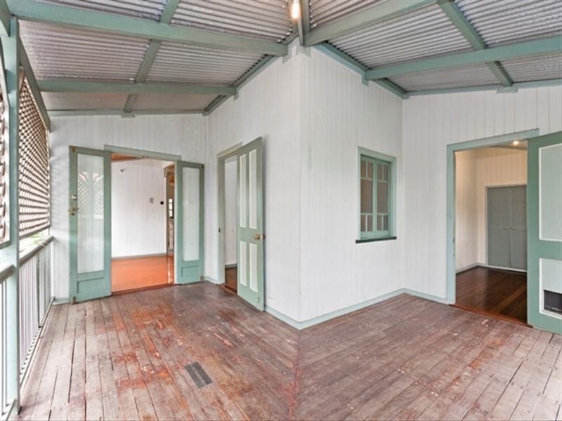 19 Cairns Street, East Brisbane QLD 4169