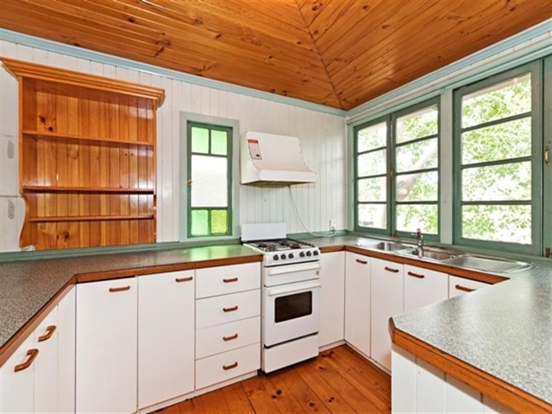 19 Cairns Street, East Brisbane QLD 4169