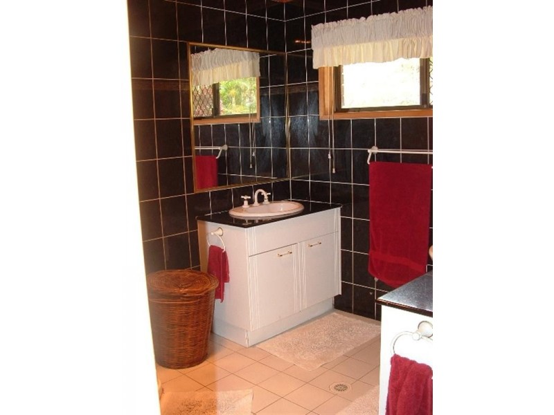 132 Alperton Road, Burbank QLD 4156