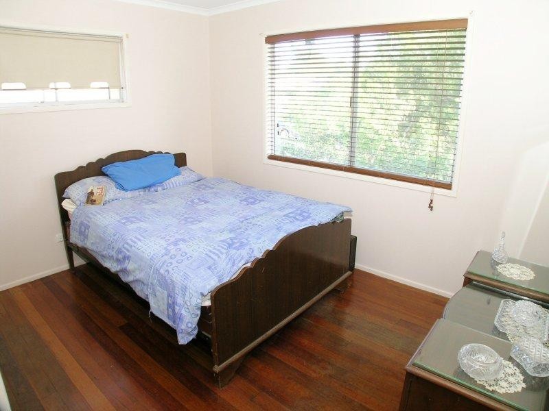 8 Raelene Terrace, Springwood QLD 4127