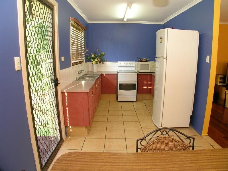 8 Raelene Terrace, Springwood QLD 4127