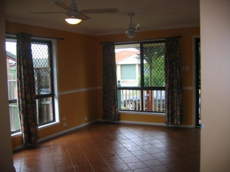 9 Wood Close, Loganholme QLD 4129